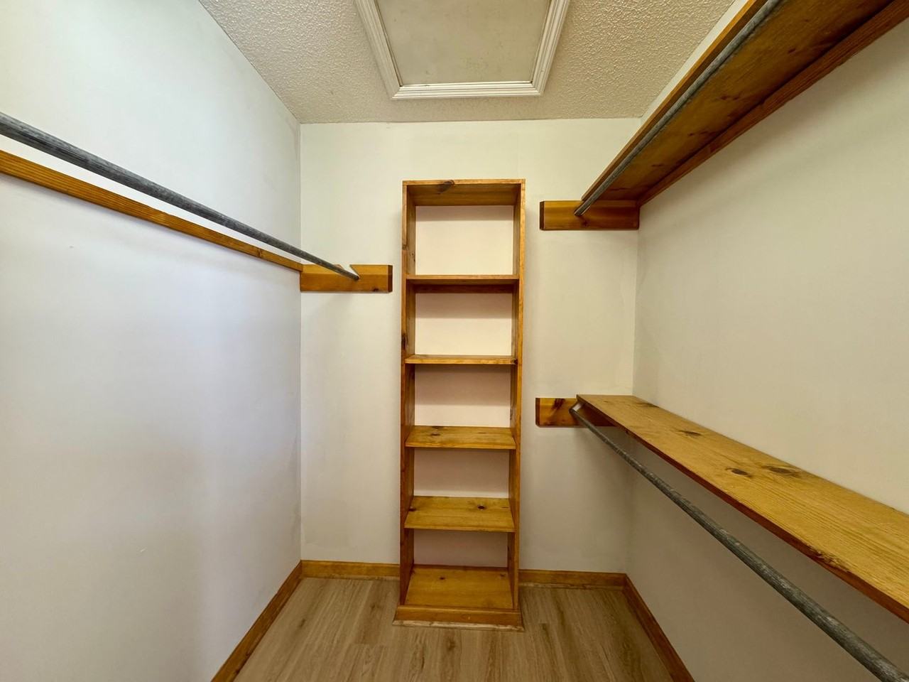 522 Walnut Street - Photo 5 of 14