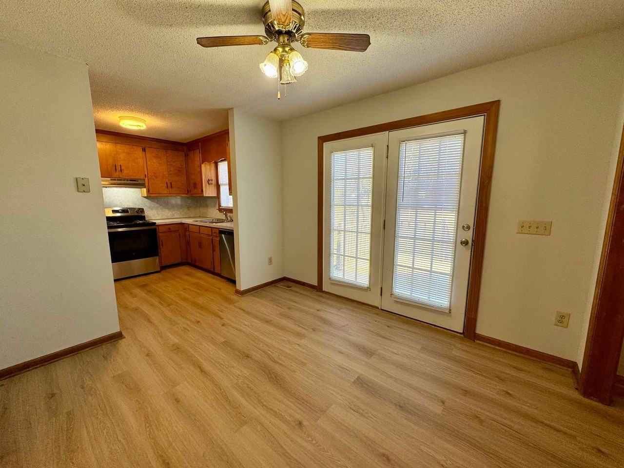 522 Walnut Street - Photo 6 of 14