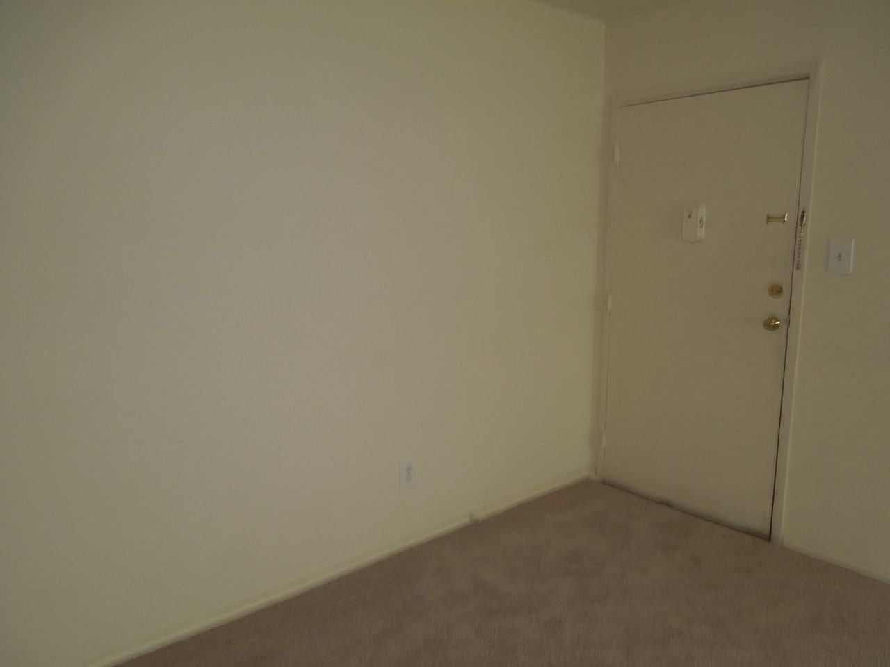 120-8 Washington St Ne - Photo 2 of 5