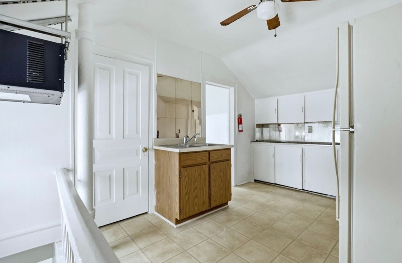 926 North Porter Street - Photo 5 of 10