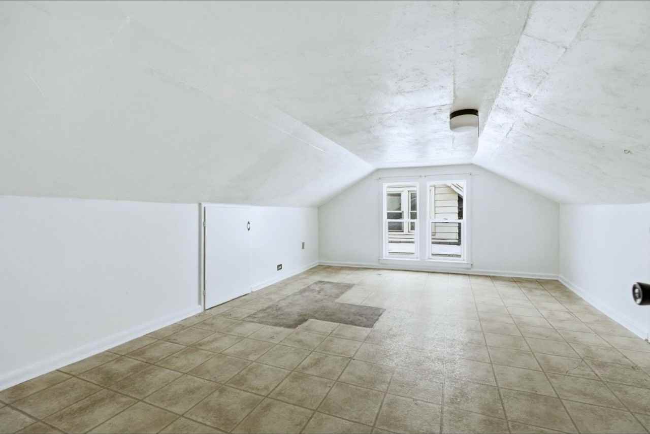 926 North Porter Street - Photo 6 of 10