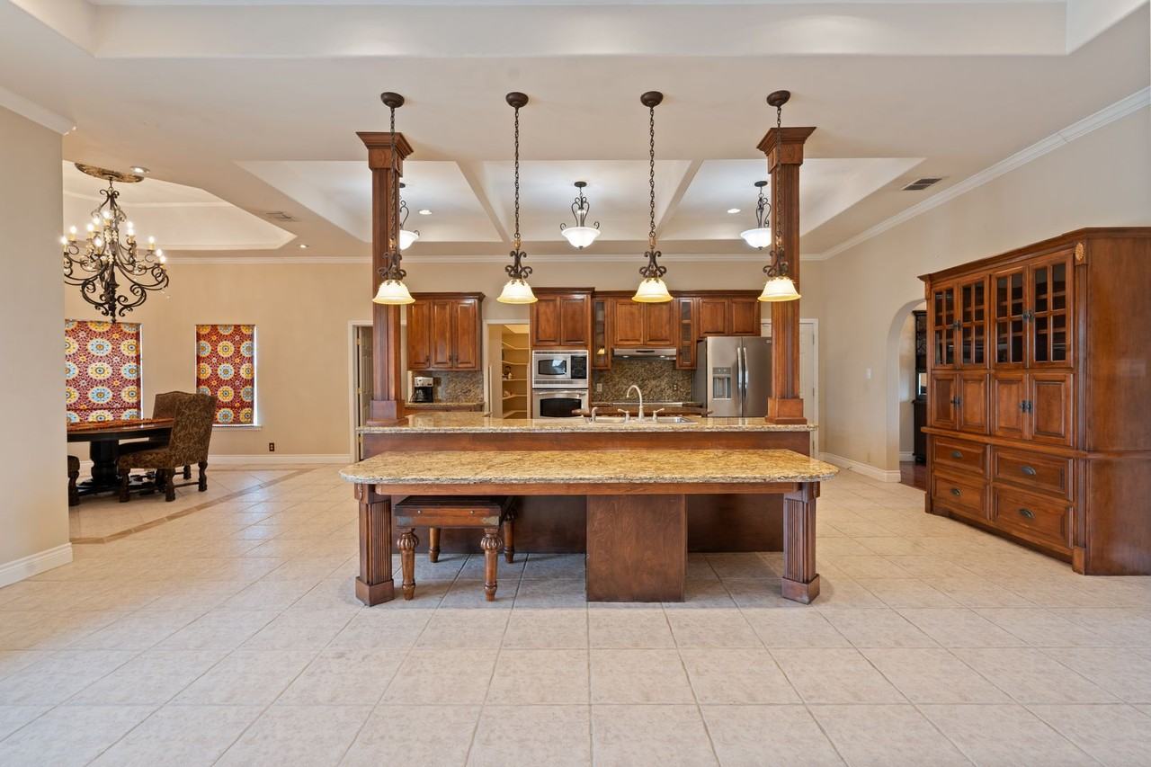 31 Running Deer Mdws - Photo 3 of 25