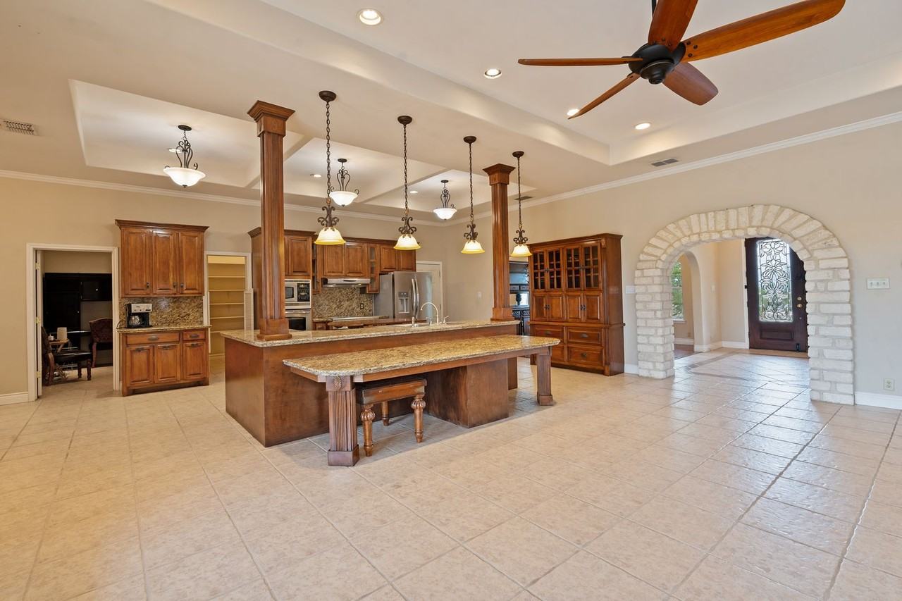 31 Running Deer Mdws - Photo 4 of 25