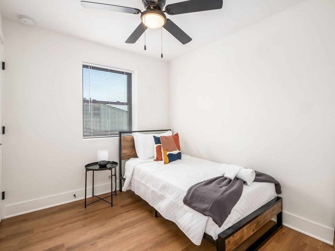 1656 E Livingston Ave #11 - Photo 7 of 9