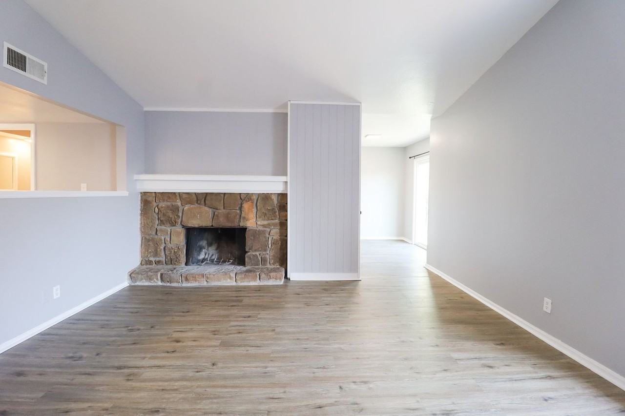 4311 East 68th Street #620 - Photo 3 of 21