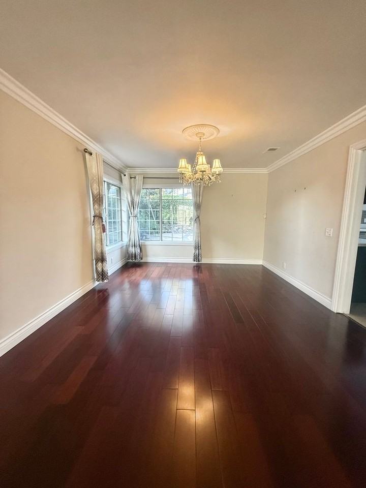 213 East Borromeo Avenue - Photo 6 of 32