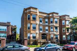 featured image of 1030 E 47th St