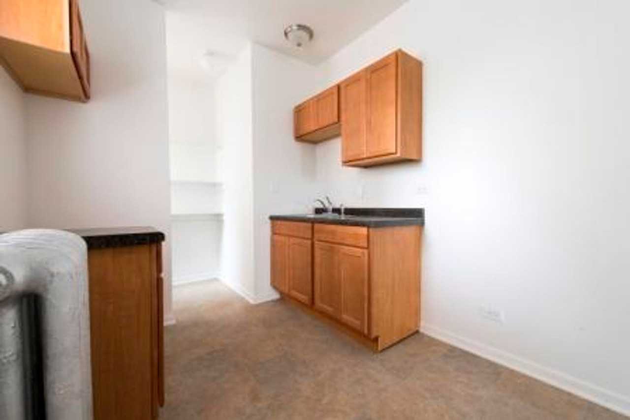 1010 S 2nd Ave Maywood, IL 60153 - Photo 2 of 40