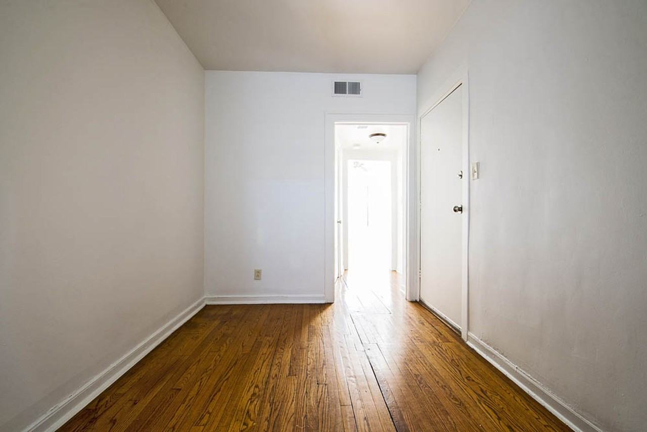 8208 S Drexel Ave Chicago, IL 60619 - Photo 4 of 23