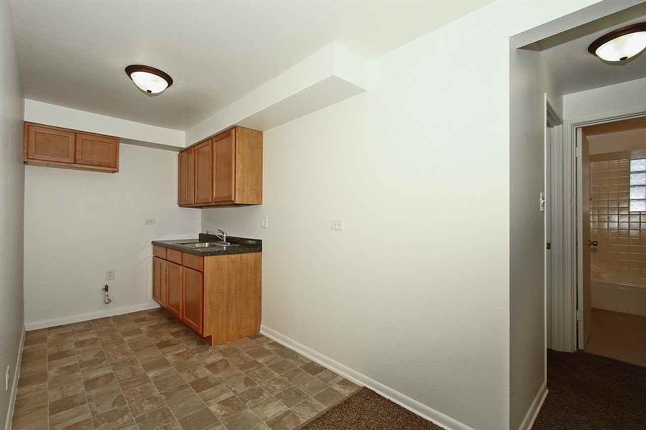 8345 S Drexel - Photo 3 of 23
