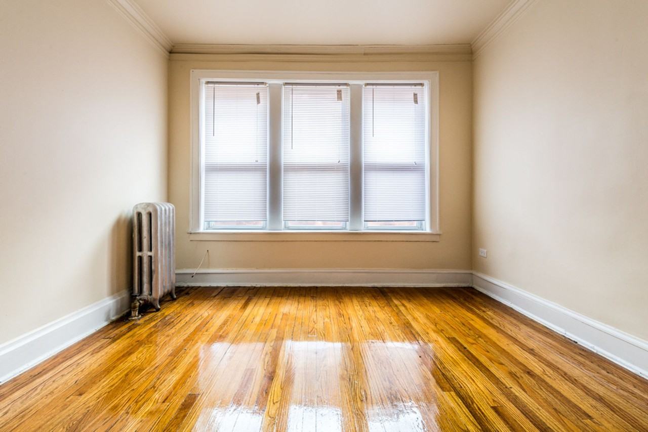 212 E 69th Place Chicago, IL 60637 - Photo 3 of 19