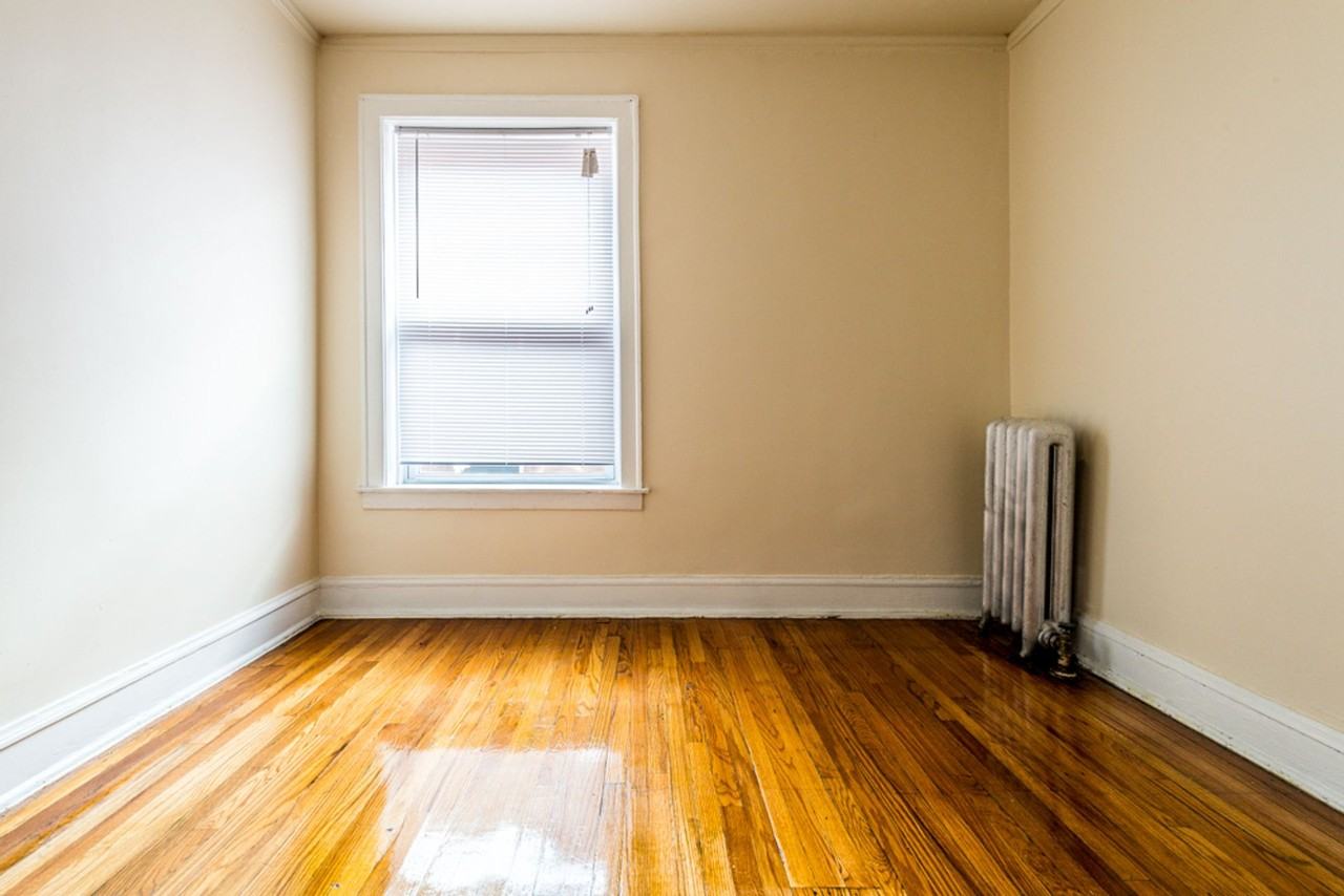 212 E 69th Place Chicago, IL 60637 - Photo 6 of 19