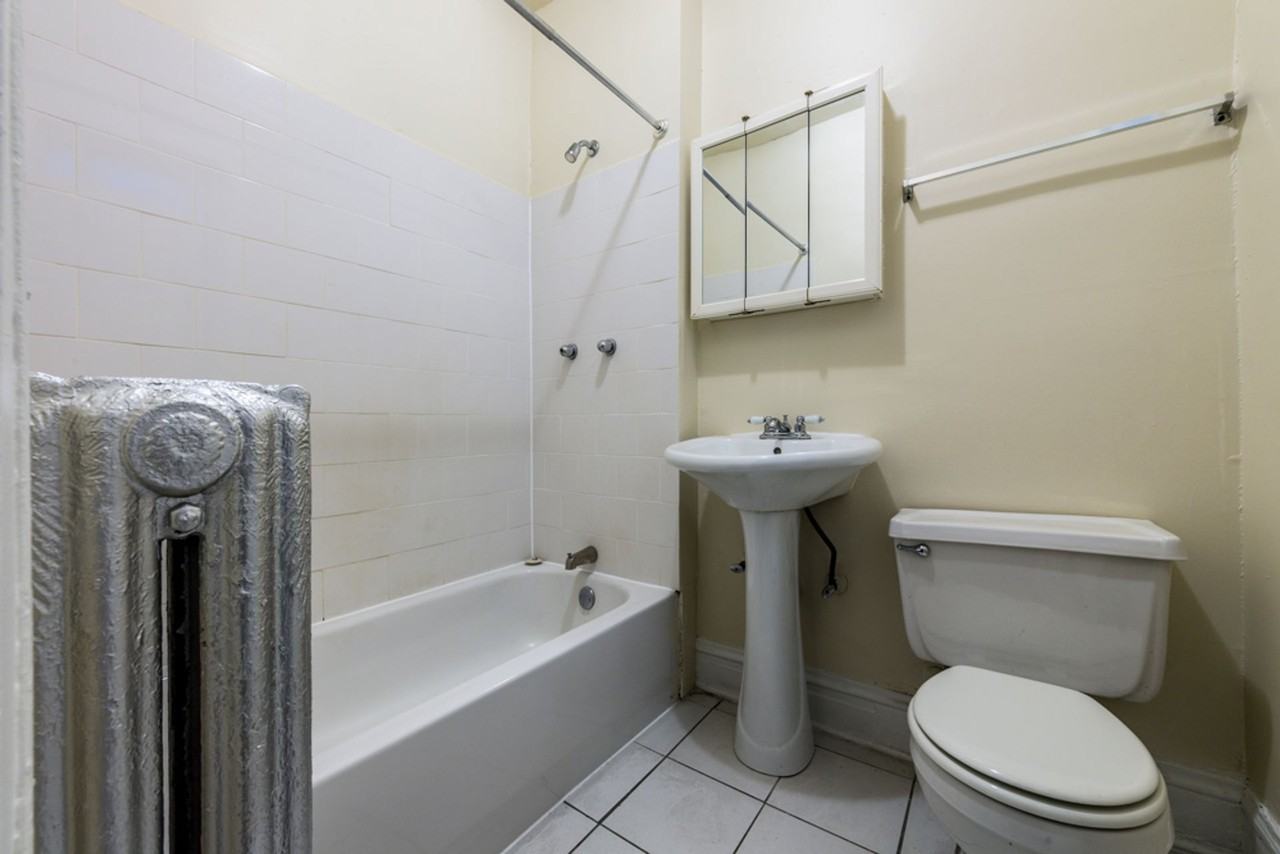 212 E 69th Place Chicago, IL 60637 - Photo 7 of 19