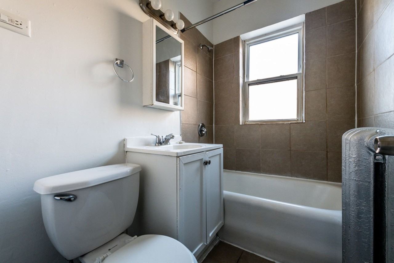 7934-42 S Wabash Chicago, IL 60619 - Photo 2 of 16