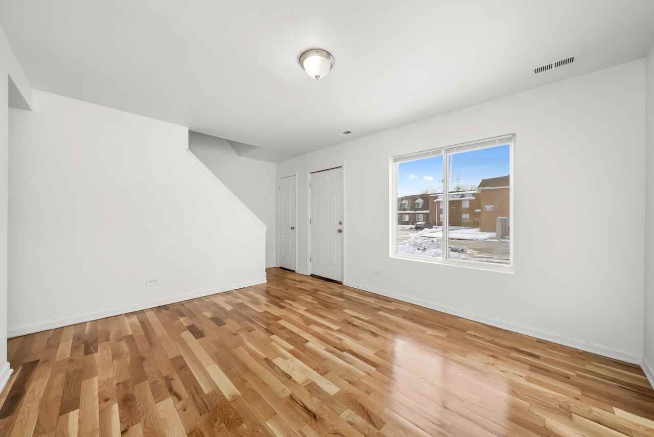 13300 S Indiana Chicago, IL 60827 - Photo 6 of 31