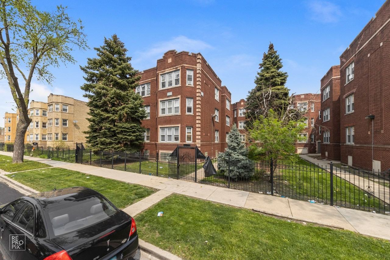 1117 N Lawler Ave Chicago, IL 60651 - Photo 6 of 21