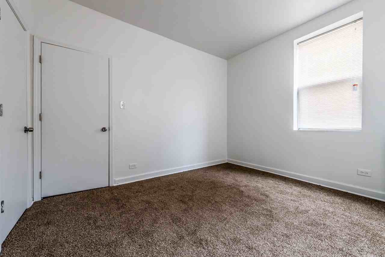 5125 W Madison - Photo 5 of 16
