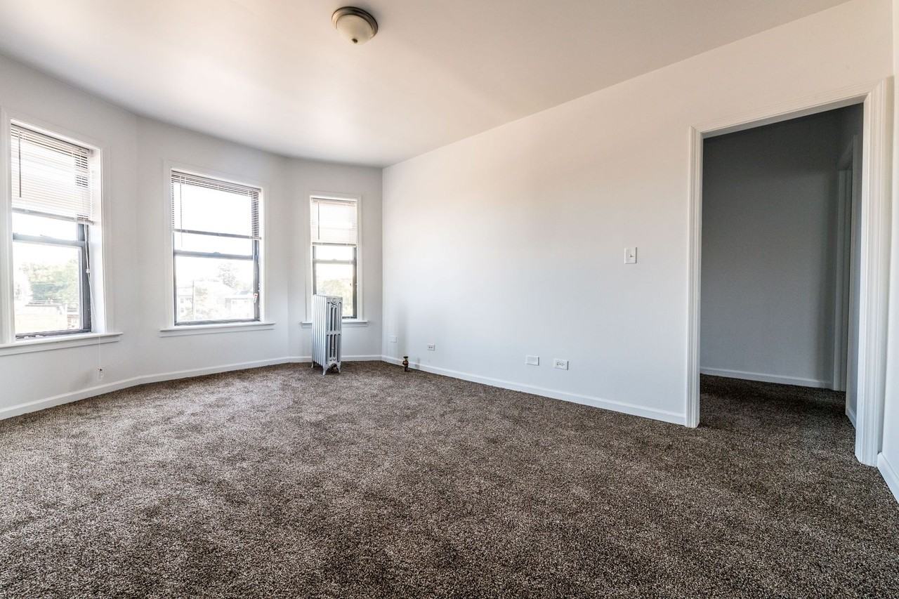 330 N Pine Ave Chicago, IL 60644 - Photo 6 of 16