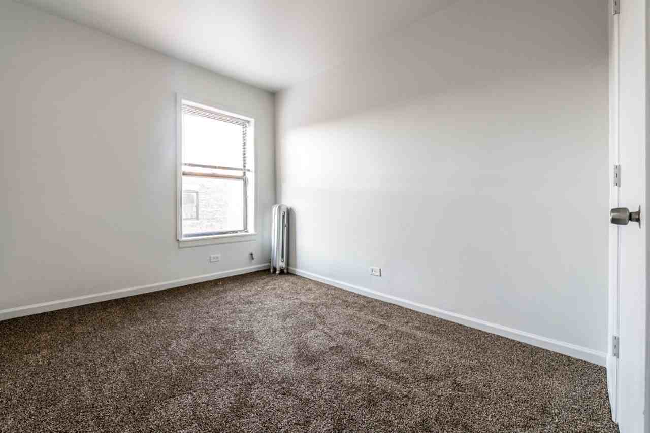 330 N Pine Ave Chicago, IL 60644 - Photo 7 of 16