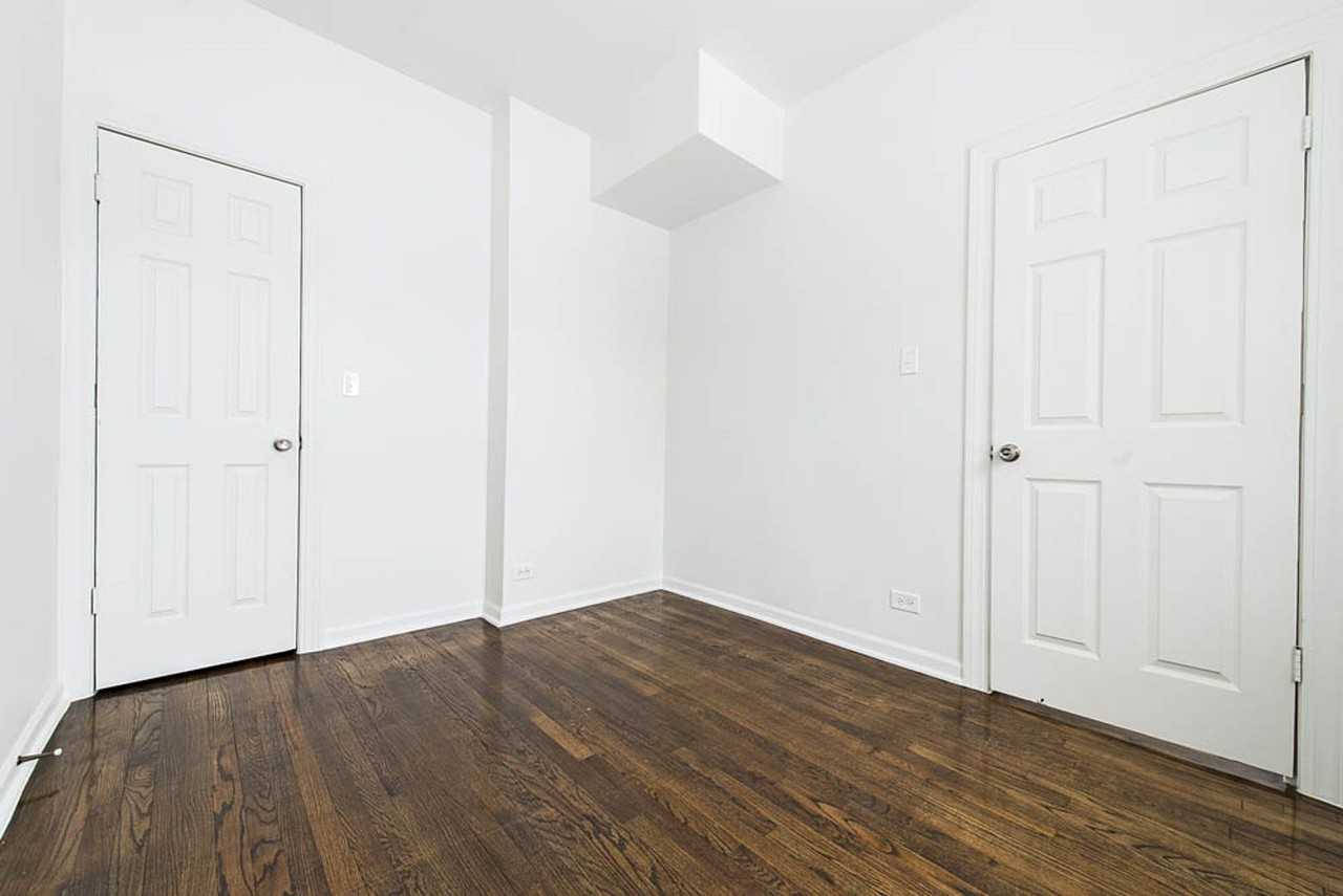 7254 S University Ave Chicago, IL 60619 - Photo 6 of 29