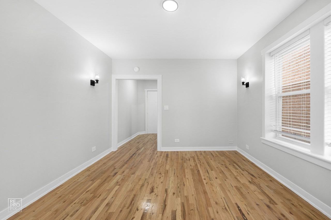 4720 S Drexel Blvd Chicago, IL 60615 - Photo 4 of 15