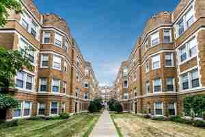 featured image of 4720 S Drexel Blvd