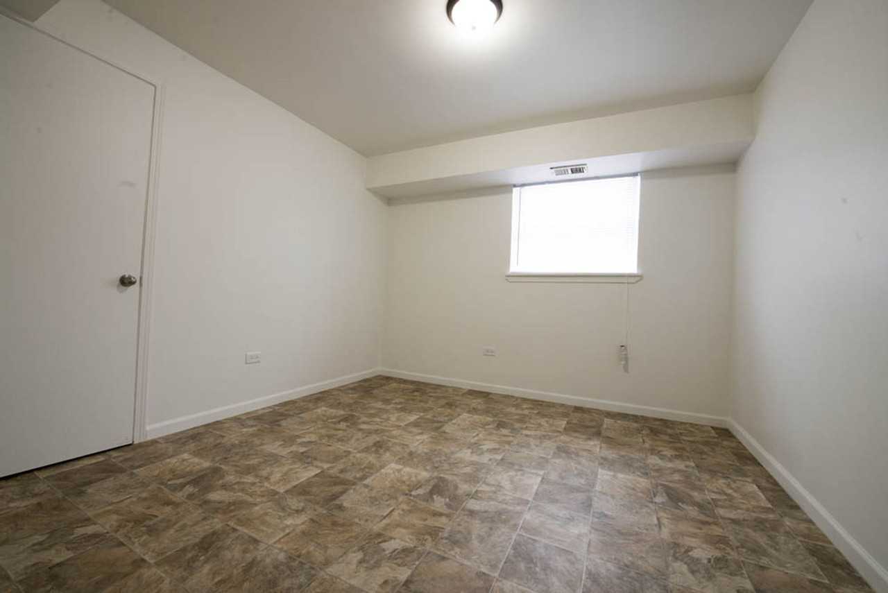 5300 S Michigan Ave Chicago, IL 60615 - Photo 7 of 50