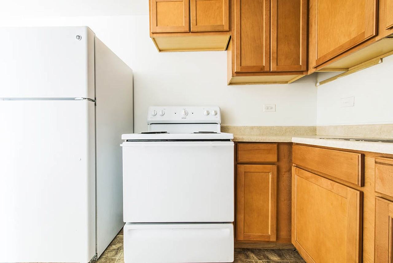 13905 S Clark - Photo 3 of 15