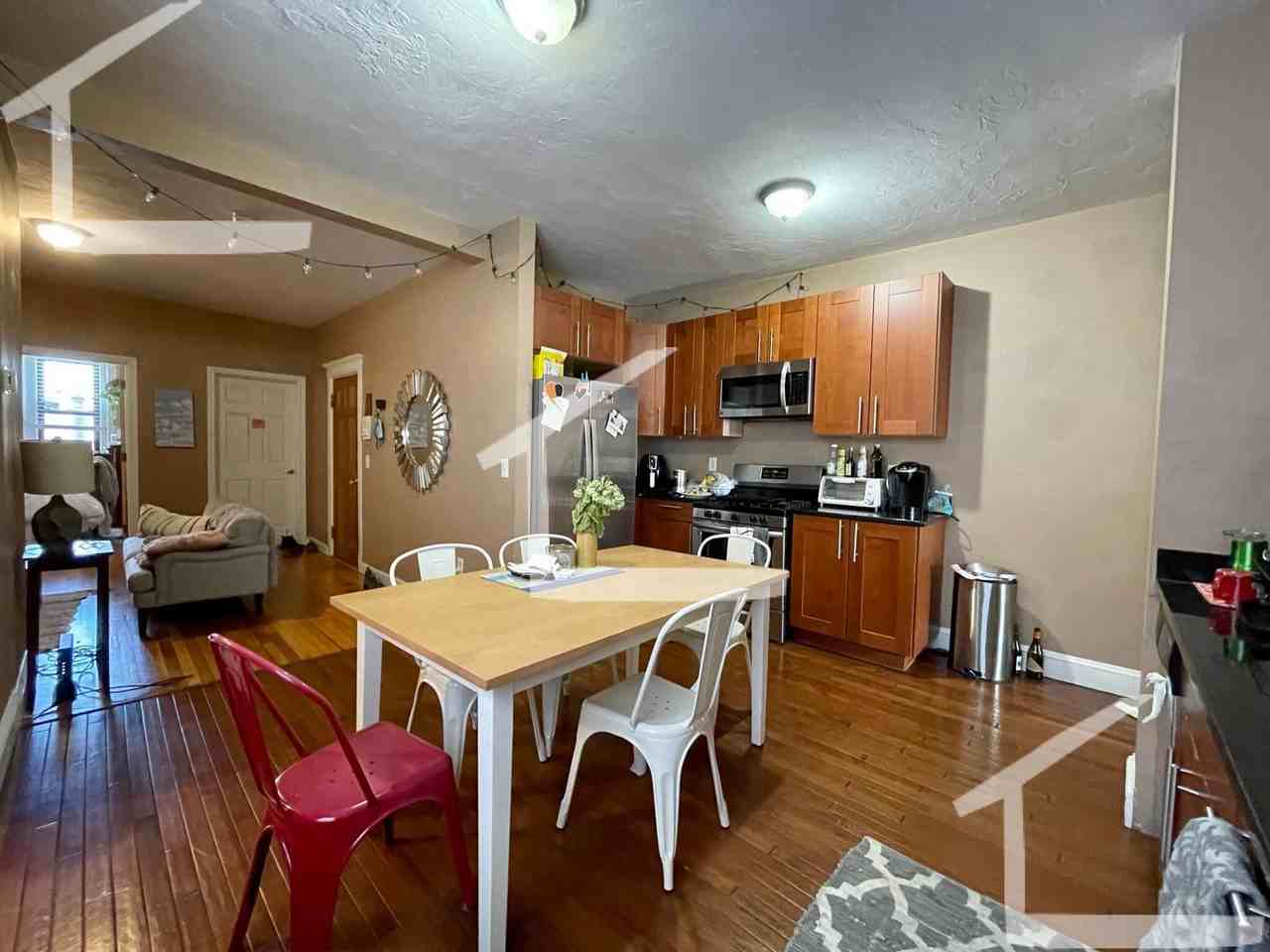 36 Glenville Ave - Photo 7 of 15