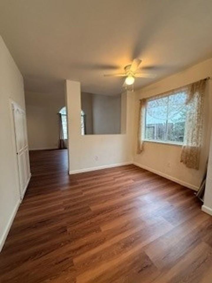 2607 Baltic Dr - Photo 7 of 15