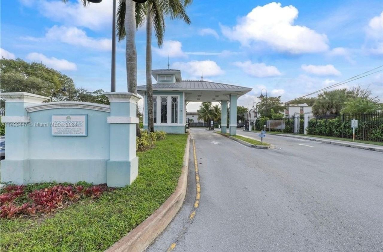 1801 Northwest 54th Terrace - Photo 2 of 15