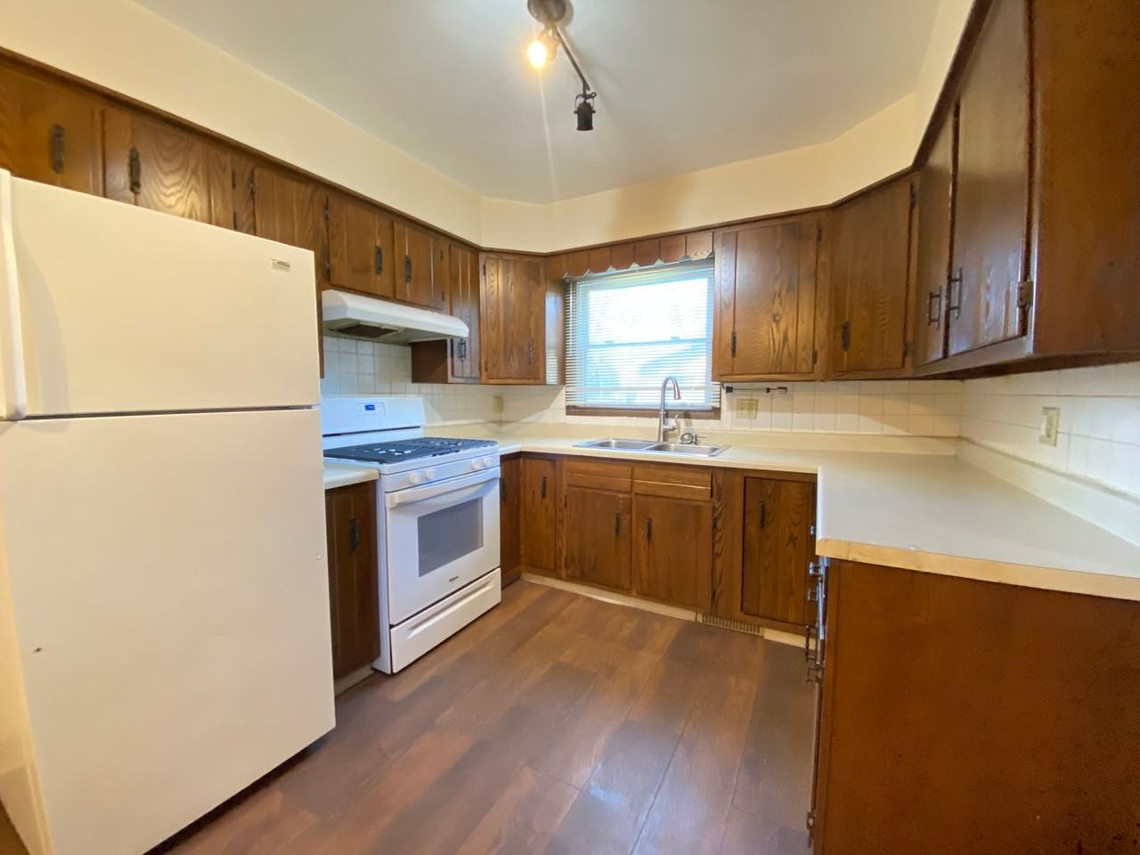 46 East 66th Place - Photo 7 of 18