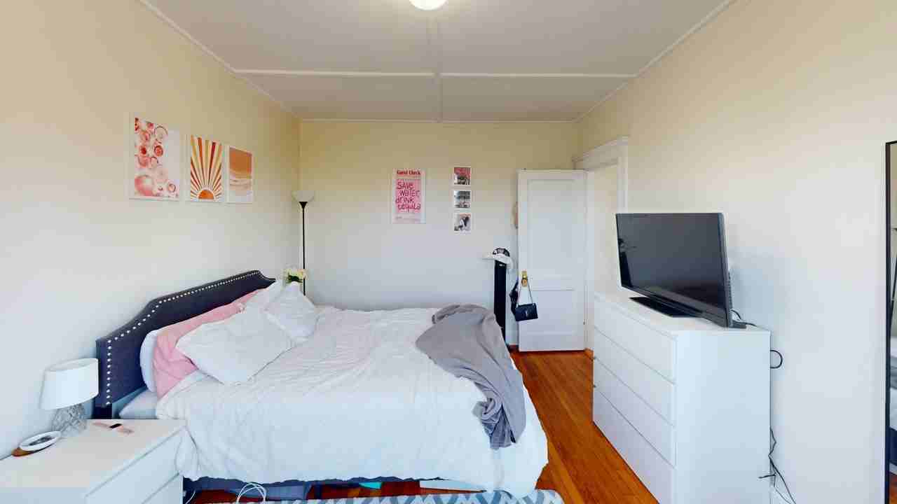 1174 Boylston St - Photo 7 of 8