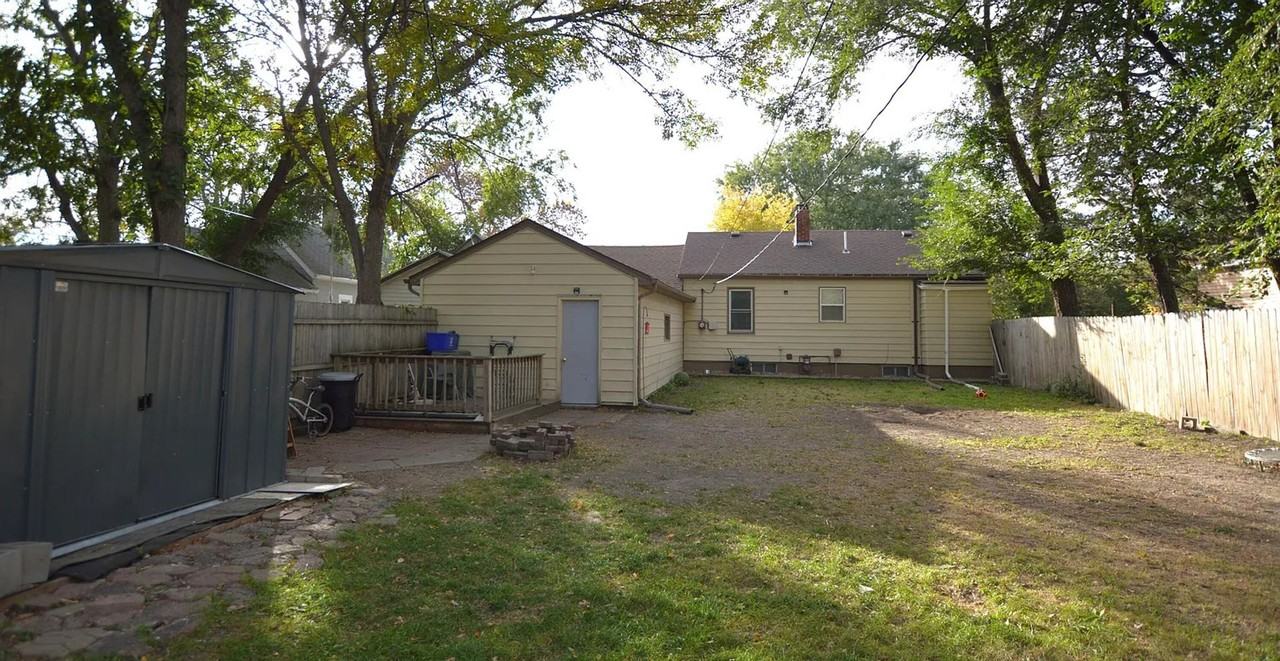 216 North Lloyd Street - Photo 2 of 13