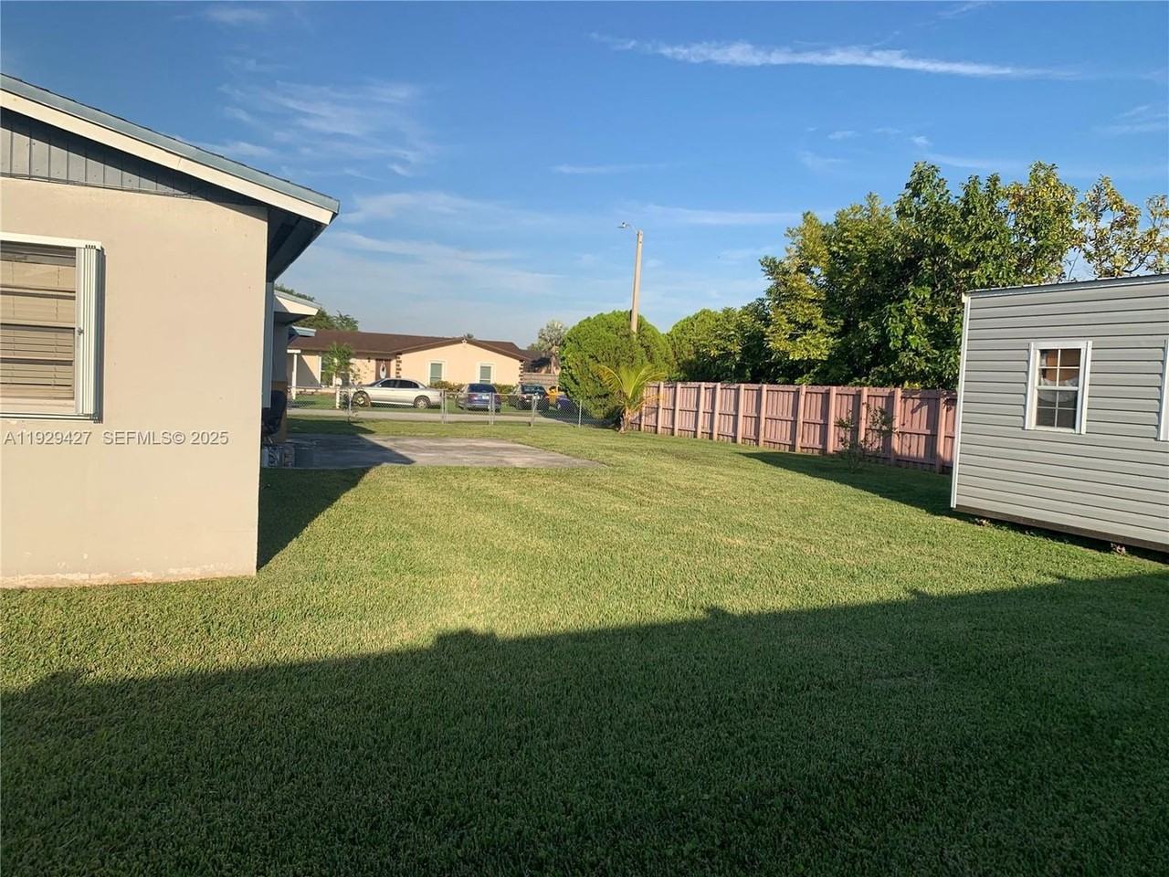 14301 Southwest 105th Avenue - Photo 7 of 10