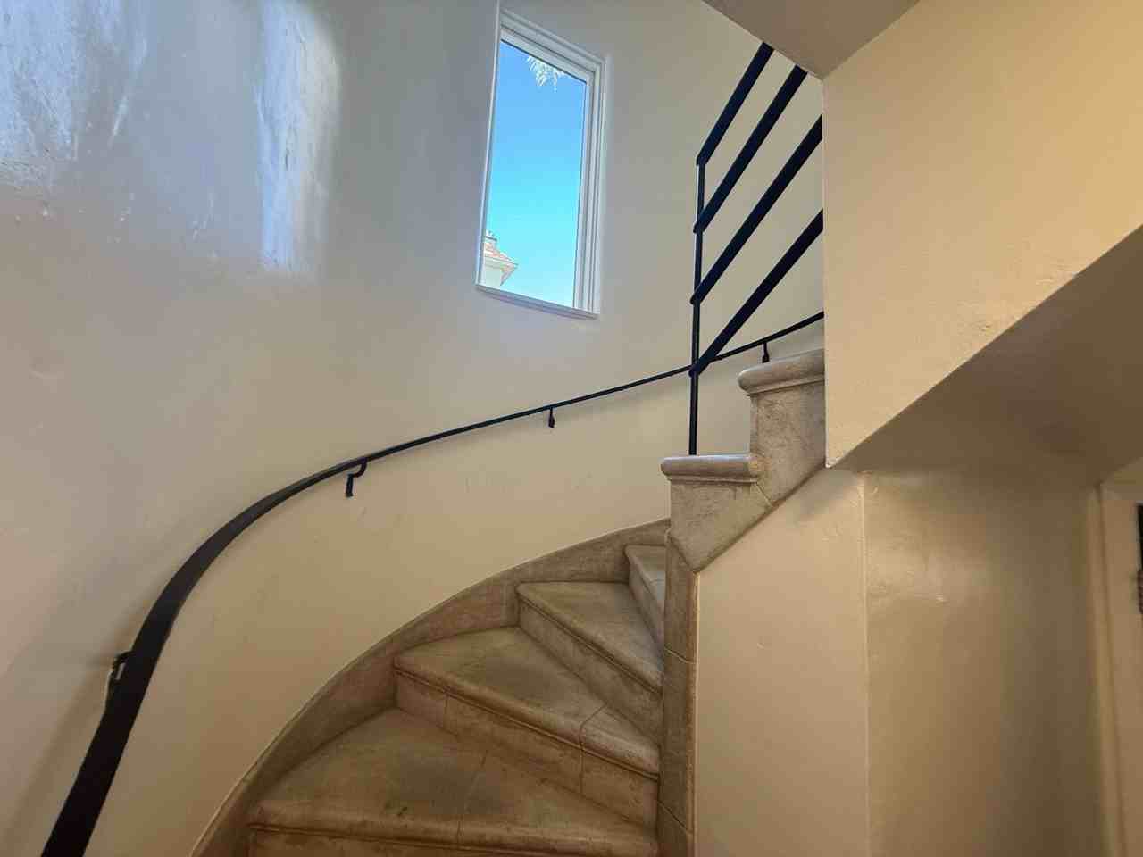 11924 Magnolia Boulevard - Photo 4 of 11