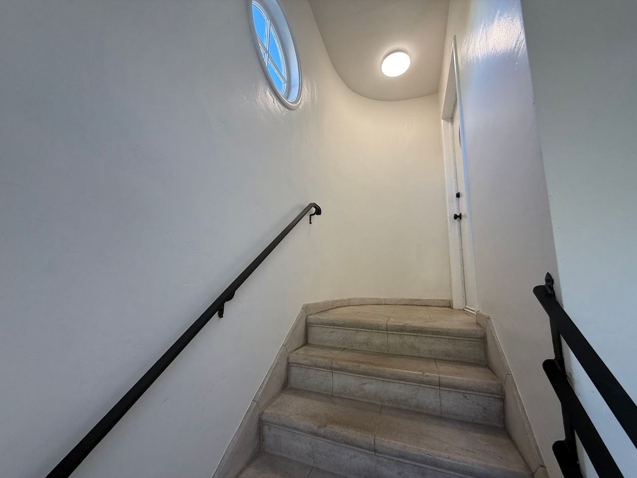 11924 Magnolia Boulevard - Photo 5 of 11