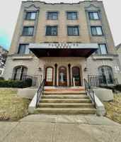 featured image of 2027 North Prospect Avenue