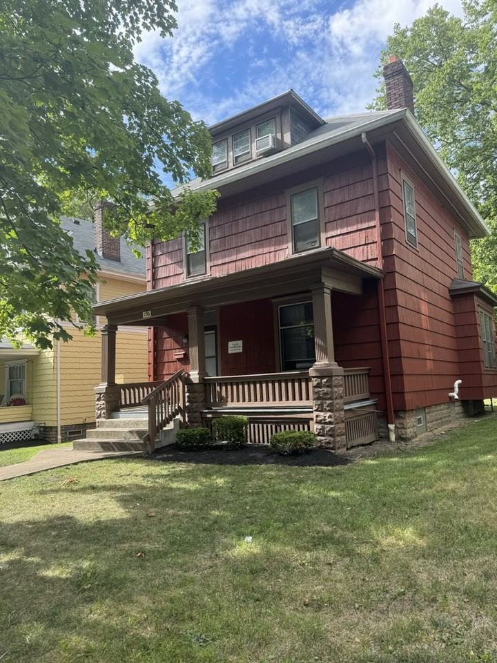 196 East Northwood Avenue