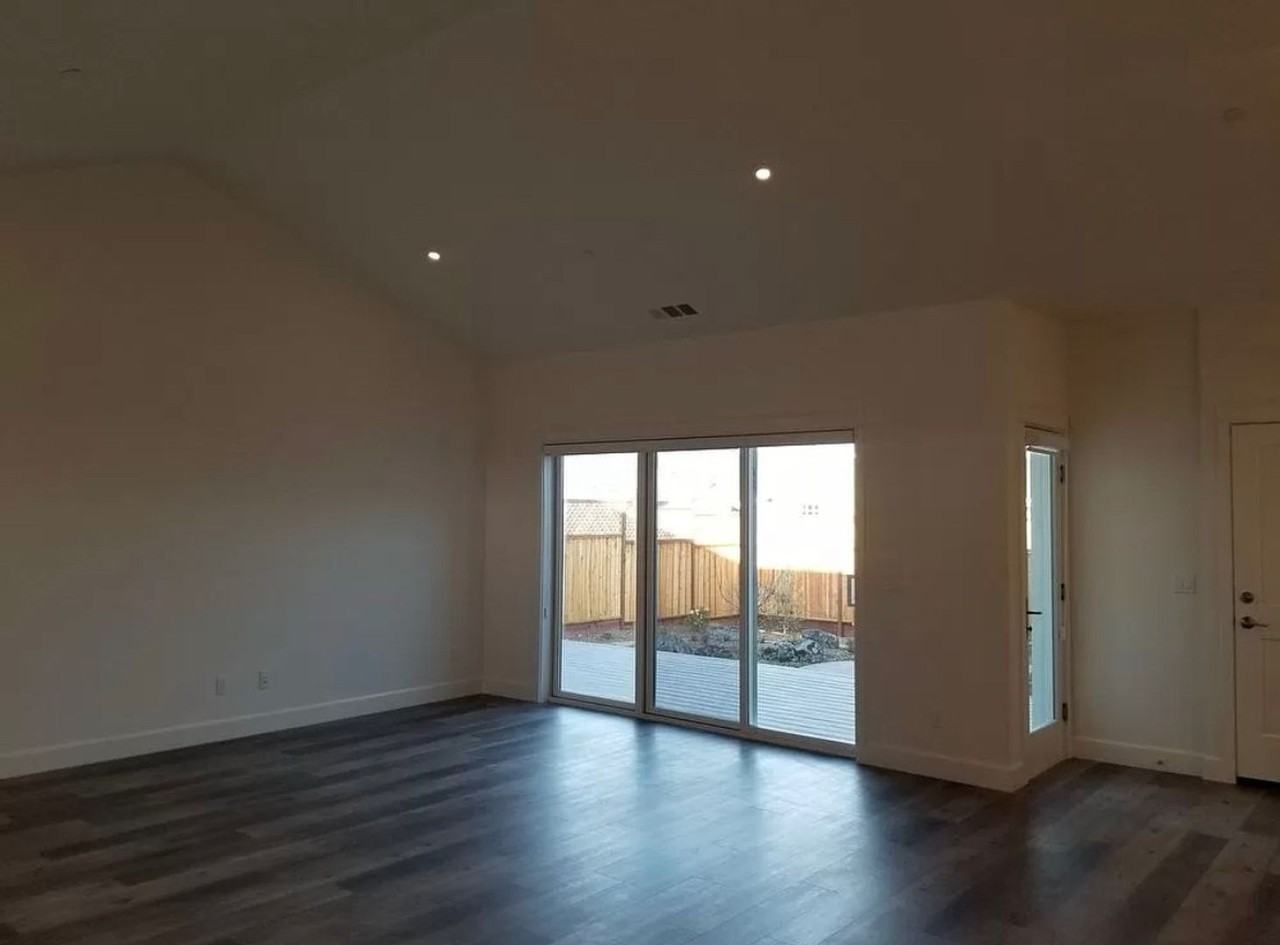 3622 Coffey Lane - Photo 6 of 19