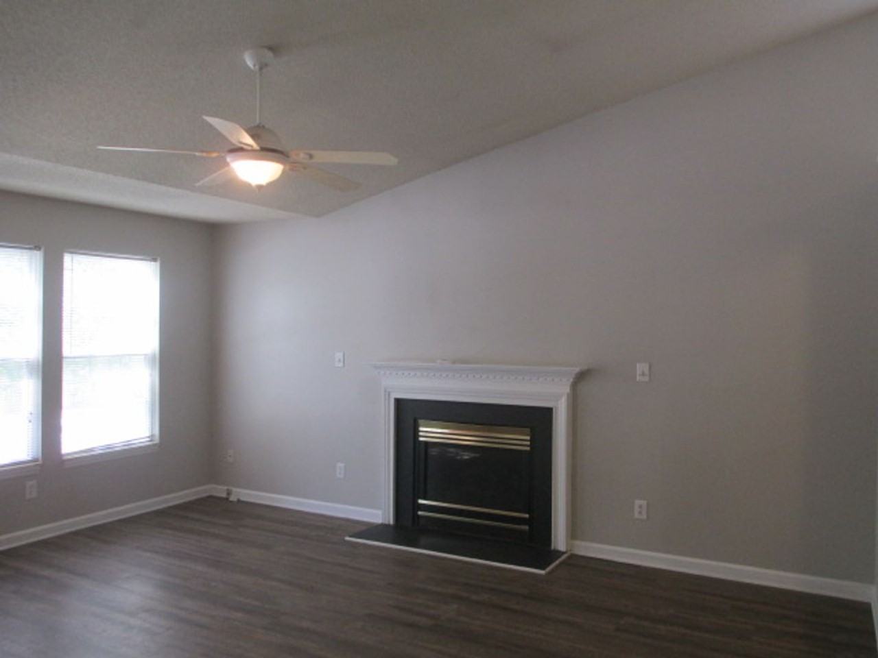 5409 Botany Bay Drive - Photo 3 of 15