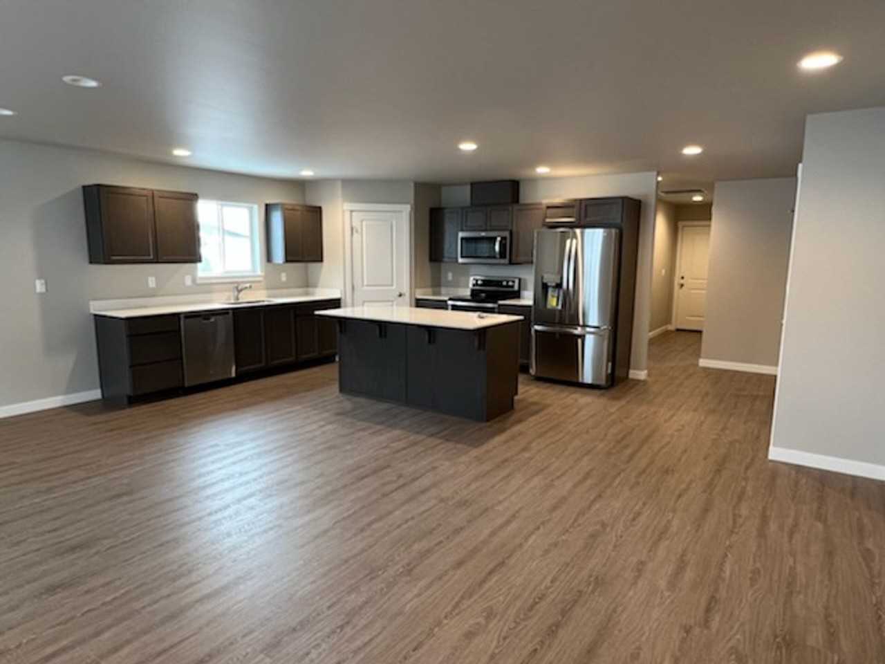 1104 South New Oak Lane - Photo 2 of 15