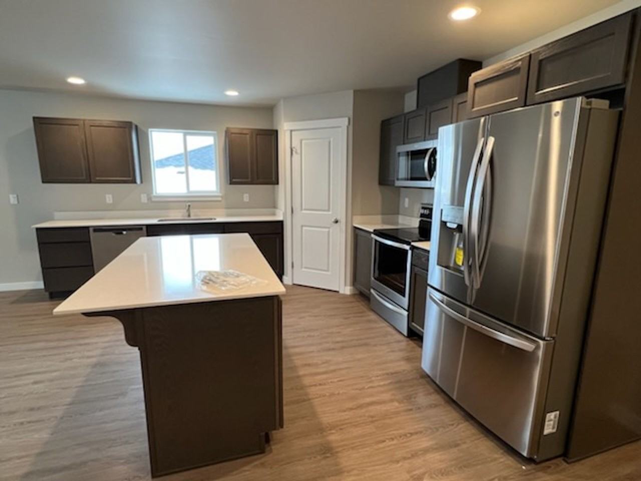 1104 South New Oak Lane - Photo 4 of 15