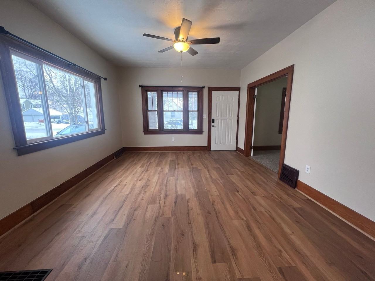 223 Marion Ave Sw - Photo 6 of 28