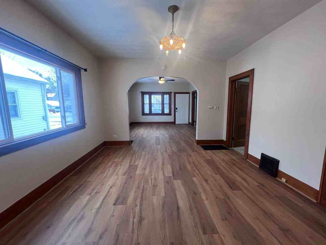 223 Marion Ave Sw - Photo 2 of 28