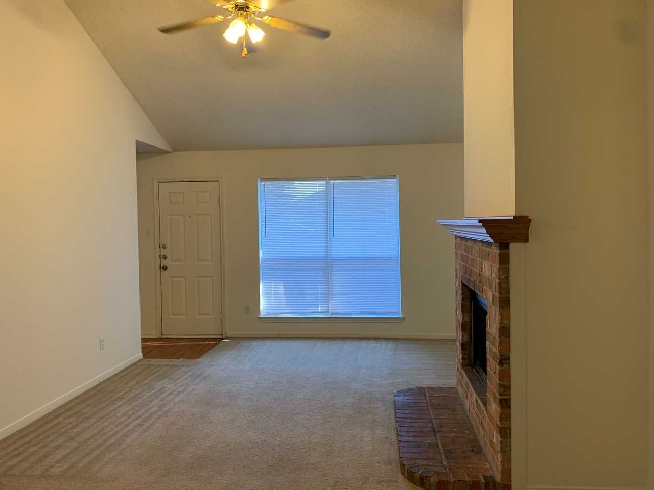 636 Park Place Drive - Photo 3 of 11