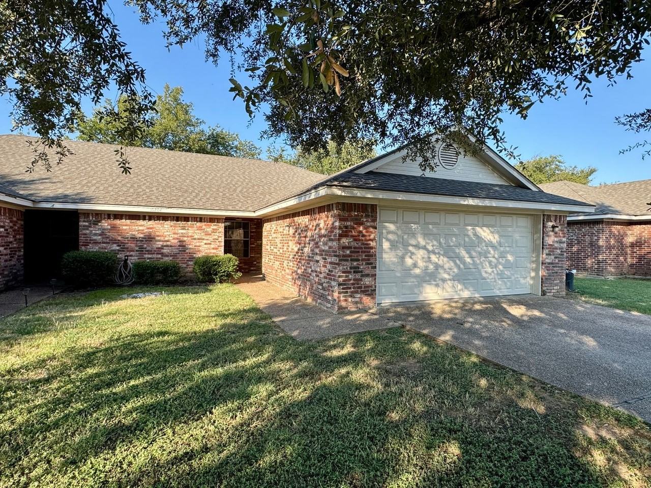 10204 Hyacinth Lane - Photo 2 of 13