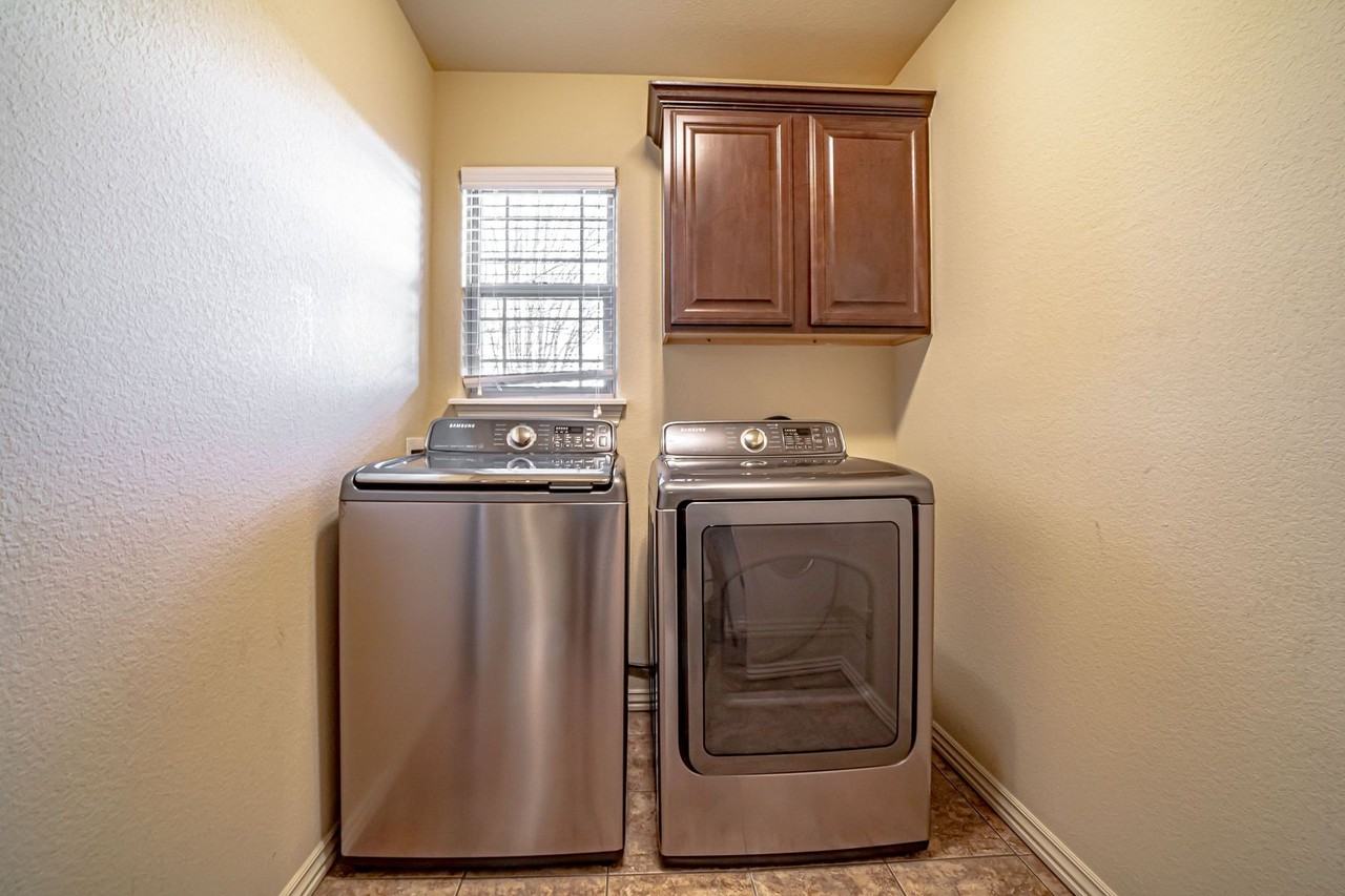 2005 Southwest Birch Street - Photo 6 of 14