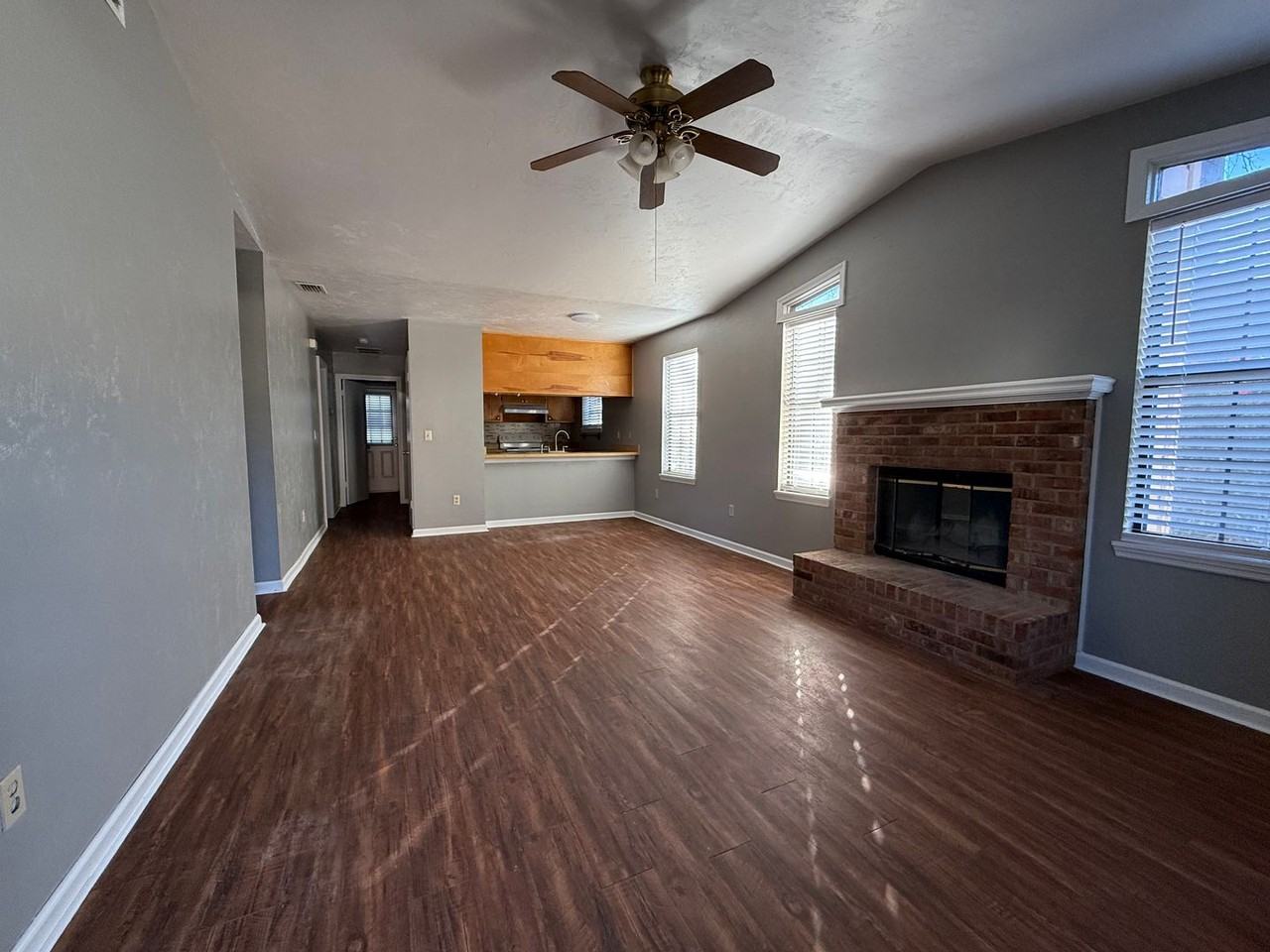 3512 Sedona Loop - Photo 2 of 9