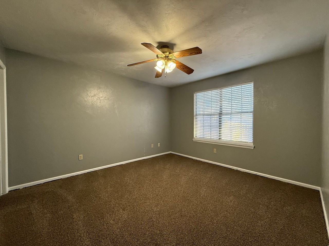 3512 Sedona Loop - Photo 7 of 9